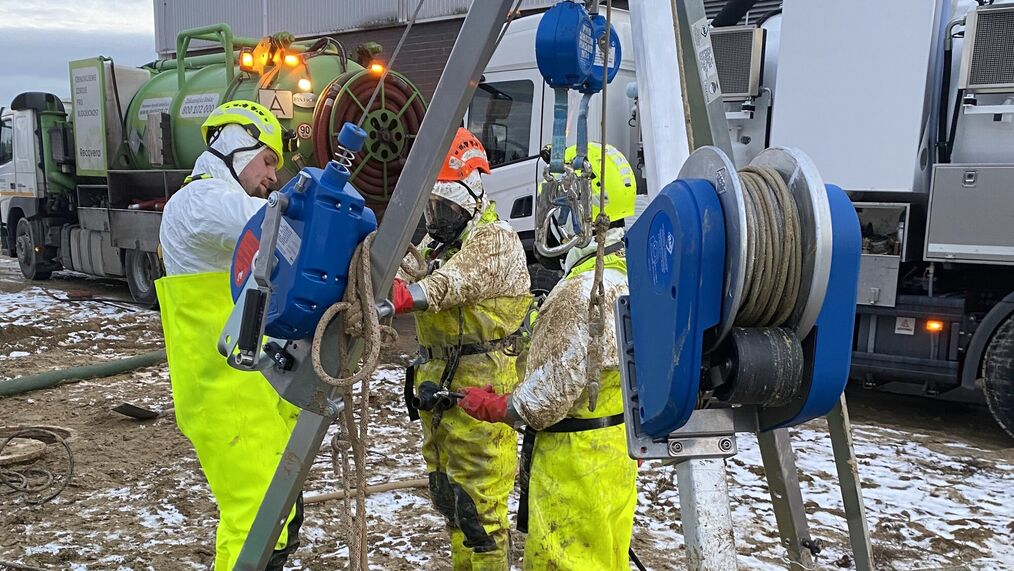 Práce v uzavřených či stísněných prostorách3